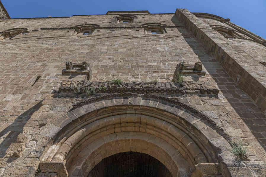 Huesca - Loarre - castillo de Loarre 21.jpg